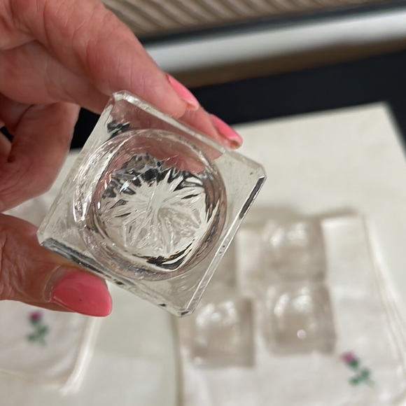 Six Antiquarian Pressed Glass Salt Cellars for Individual Use - Picture 3 of 5